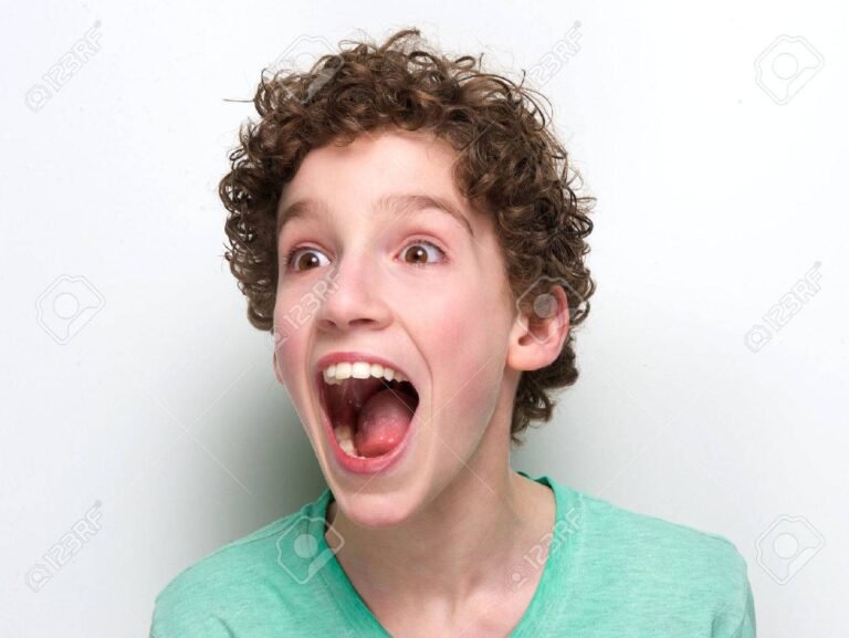 boca abierta con gesto de sorpresa