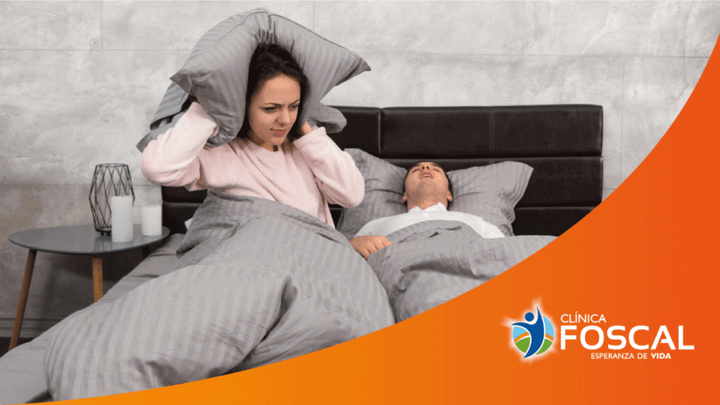 Por qué roncas cuando duermes y cómo puedes dejar de hacerlo